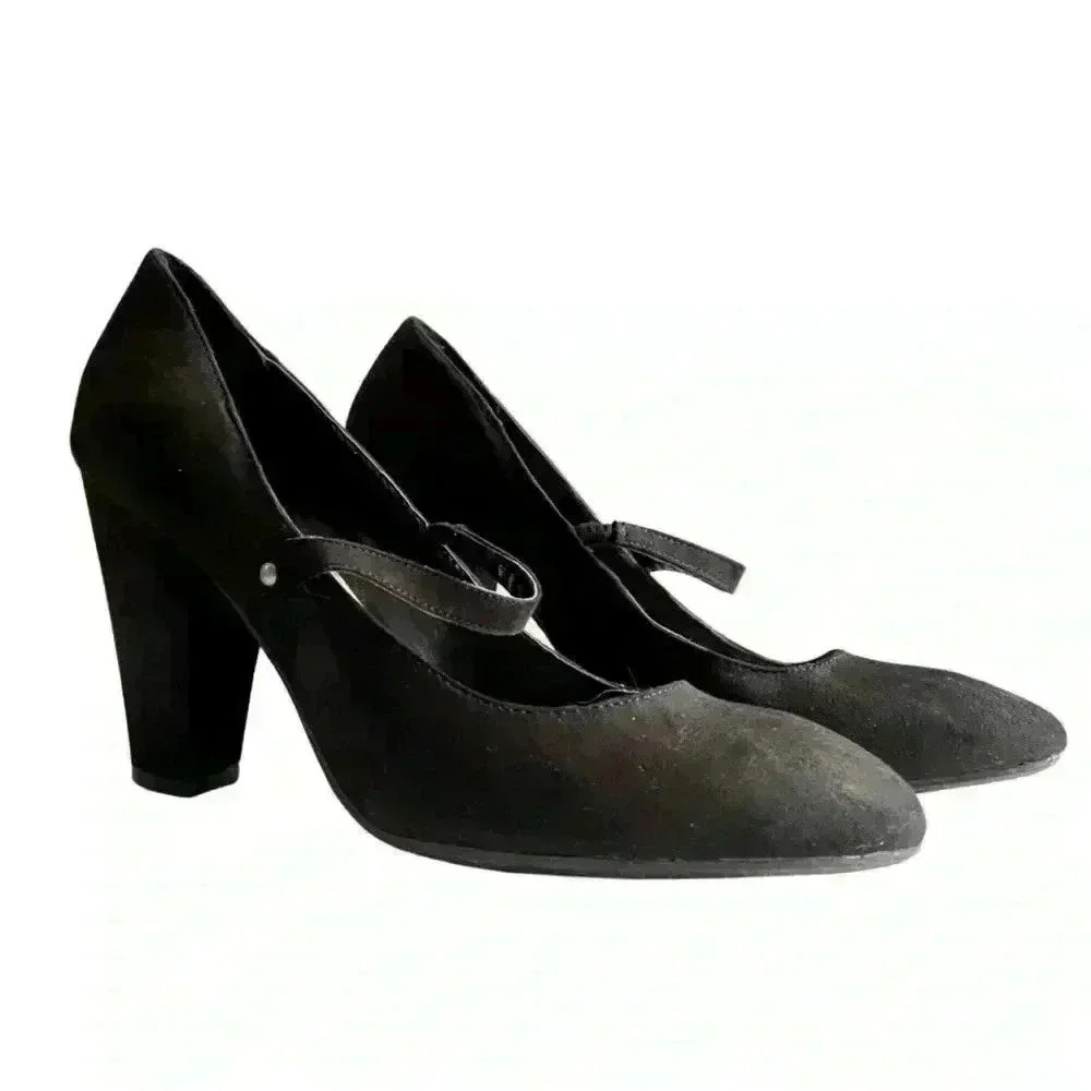 Solanz Black Heels Size‎ 7 1/2